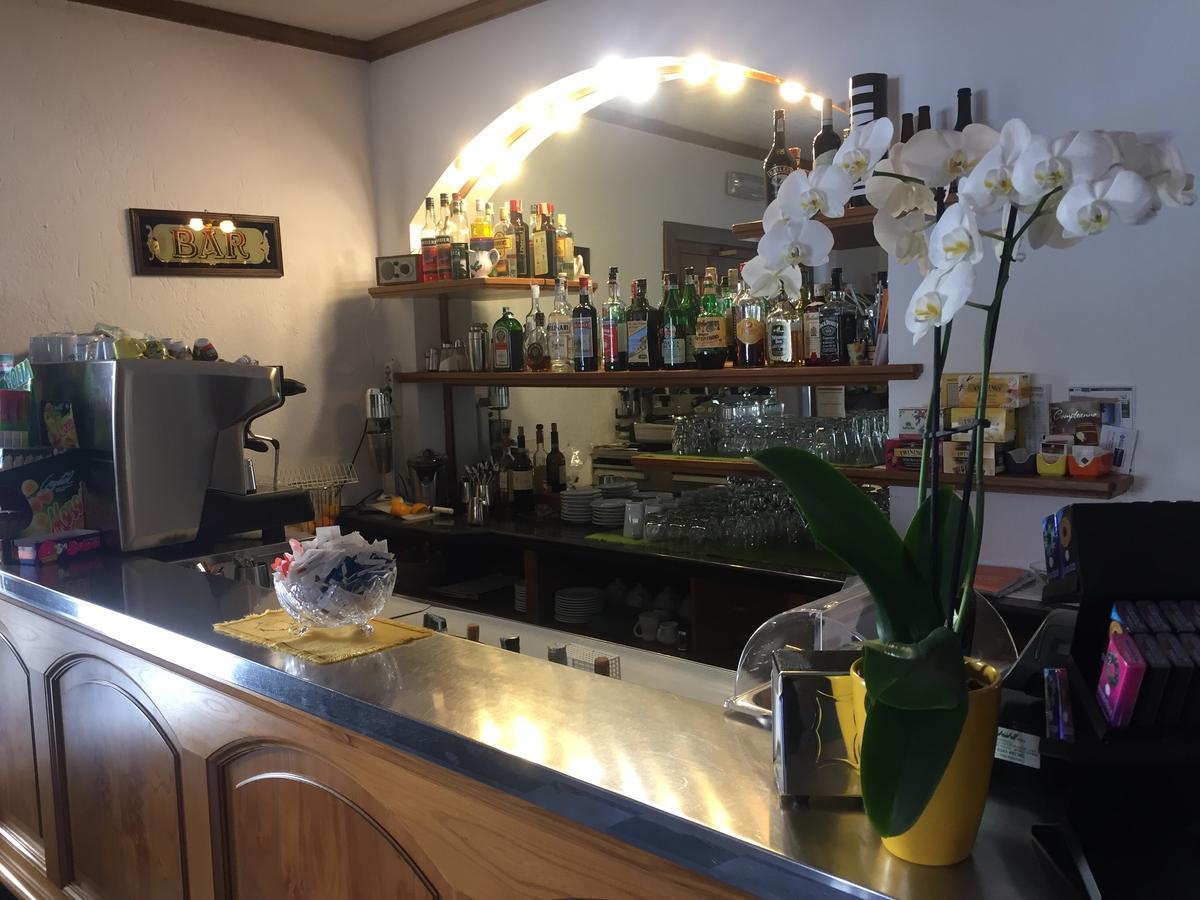 Albergo Maggio Bagian luar foto